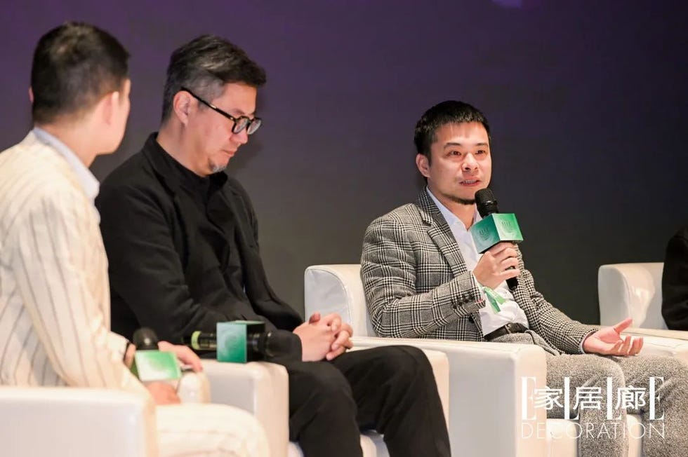 圆桌论坛嘉宾:《elle decoration家居廊》首席内容官及编辑总监孙信喜、wjid维几设计总设计师黄全、上海亚邑设计创始人、设计总监孙建亚、万社设计联合创始人杨东子、laufen中国区总经理孙宝华 圆桌论坛嘉宾:《elle decoration家居廊》首席内容官及编辑总监孙信喜、wjid维几设计总设计师黄全、上海亚邑设计创始人、设计总监孙建亚、万社设计联合创始人杨东子、laufen中国区总经理孙宝华