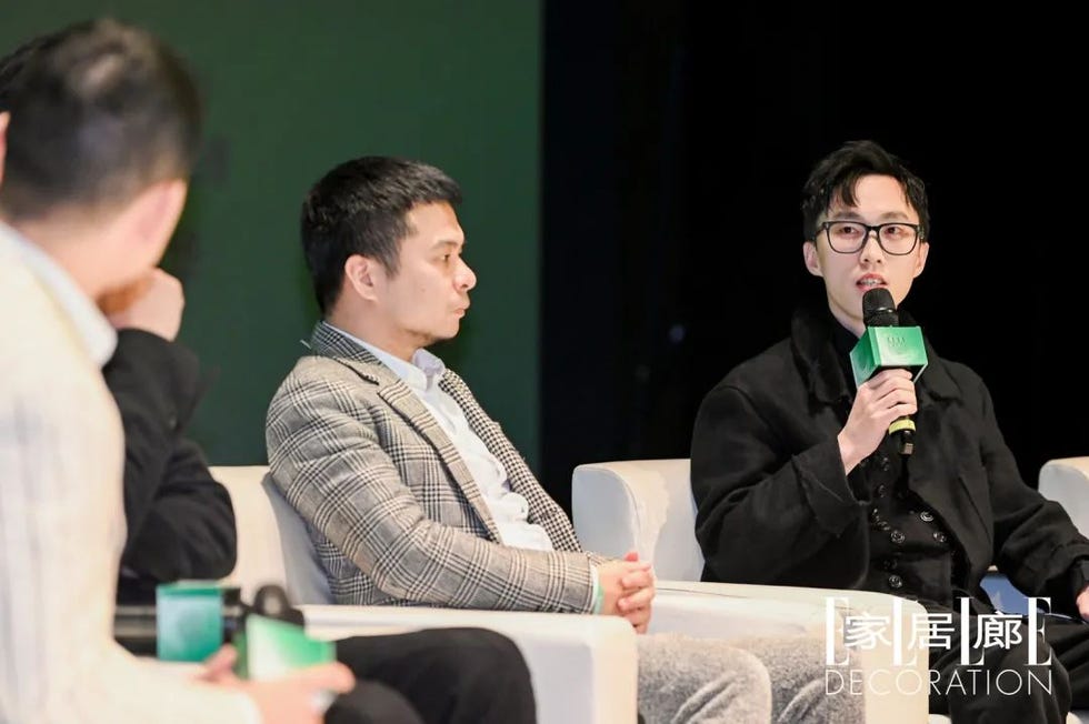 圆桌论坛嘉宾:《elle decoration家居廊》首席内容官及编辑总监孙信喜、wjid维几设计总设计师黄全、上海亚邑设计创始人、设计总监孙建亚、万社设计联合创始人杨东子、laufen中国区总经理孙宝华 圆桌论坛嘉宾:《elle decoration家居廊》首席内容官及编辑总监孙信喜、wjid维几设计总设计师黄全、上海亚邑设计创始人、设计总监孙建亚、万社设计联合创始人杨东子、laufen中国区总经理孙宝华