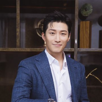 著名演员窦骁佩戴沛纳海lumnior marina 庐米诺系列腕表   44毫米pam01393 2