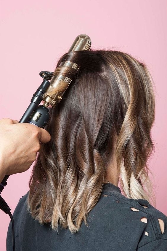 Hair, Hairstyle, Hair coloring, Long hair, Blond, Layered hair, Brown hair, Step cutting, Hair iron, Hair care, 