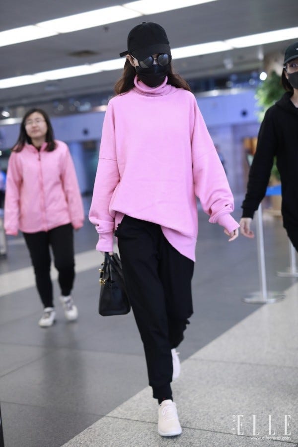 Pink, White, People, Snapshot, Street fashion, Sportswear, Fashion, Walking, Outerwear, Leg, 